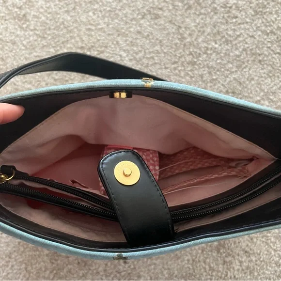 Y2K Las Vegas Cityscape Bag with Rhinestone Details & Pockets Inside - Picture 3 of 9